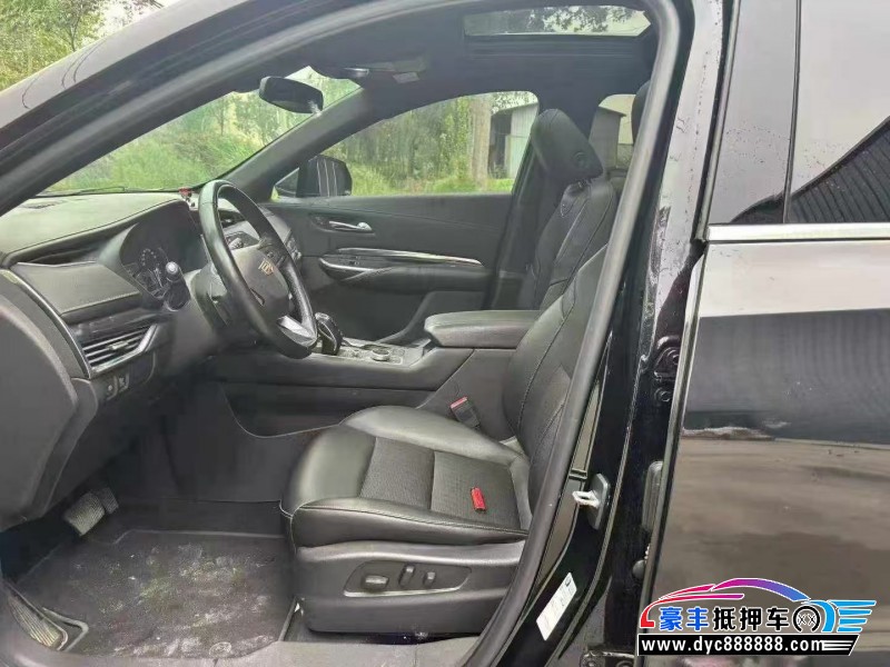 19年凯迪拉克XT4轿车抵押车出售