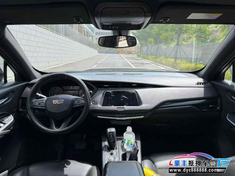 18年凯迪拉克XT4轿车抵押车出售