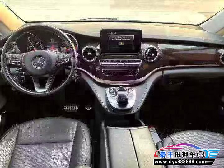 18年奔驰V轿车抵押车出售