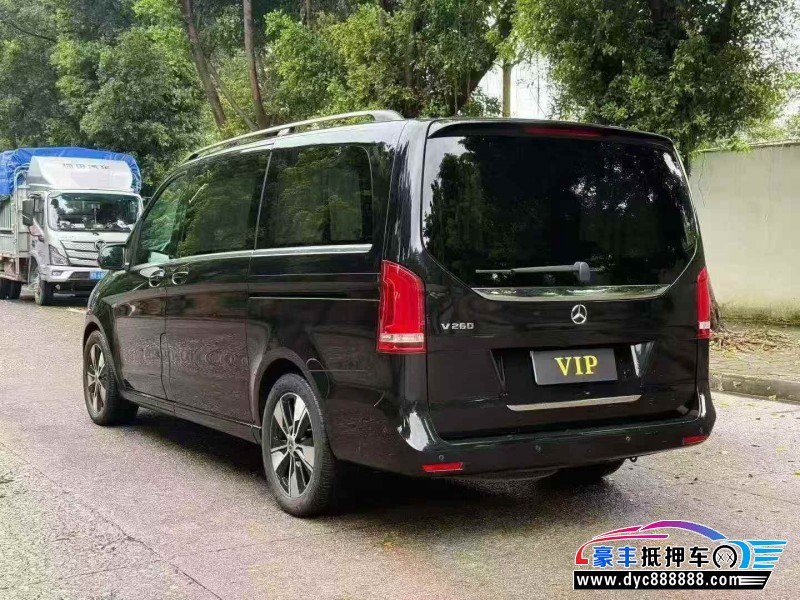 21年奔驰V轿车抵押车出售