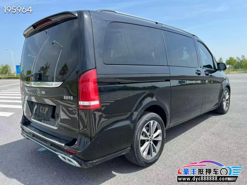 21年奔驰V轿车抵押车出售