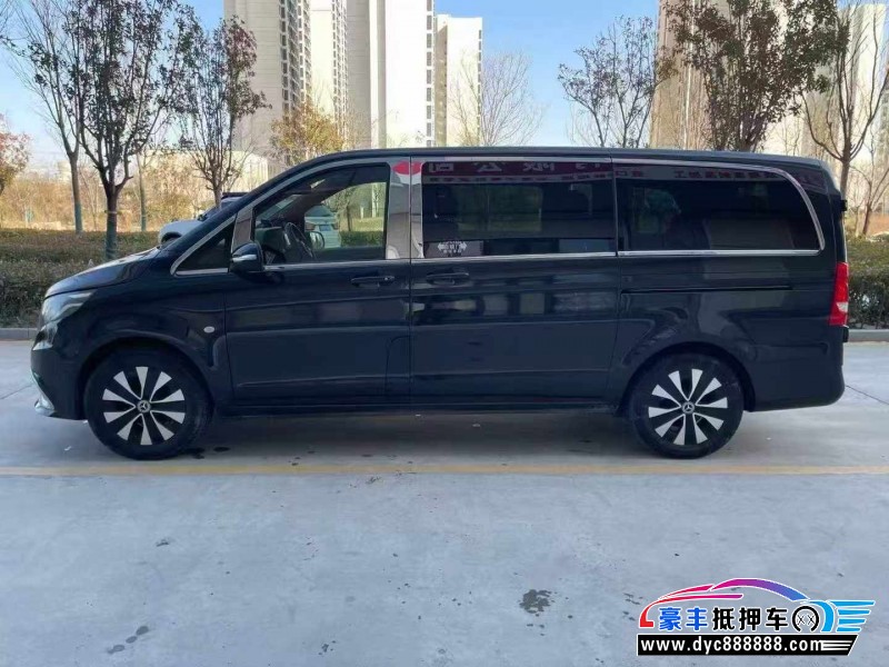 17年奔驰V轿车抵押车出售