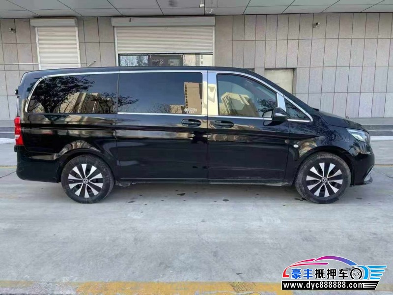 17年奔驰V轿车抵押车出售