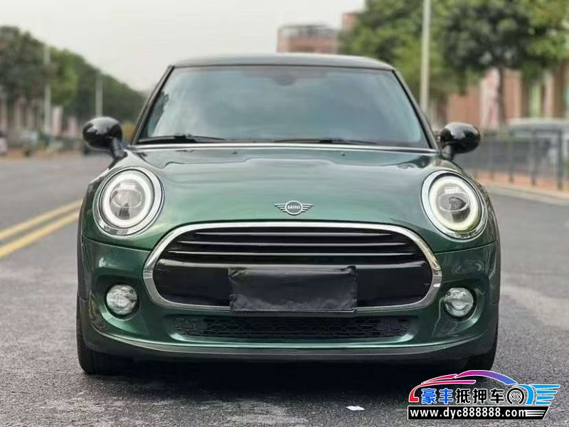 抵押车出售19年宝马MINI轿车