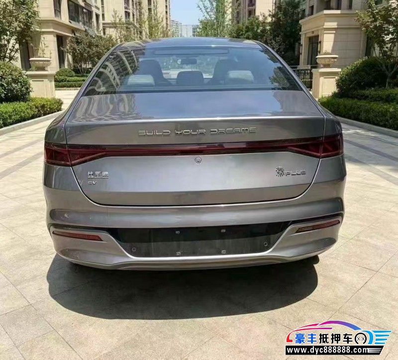 25年比亚迪秦轿车抵押车出售
