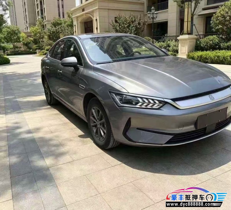 25年比亚迪秦轿车抵押车出售