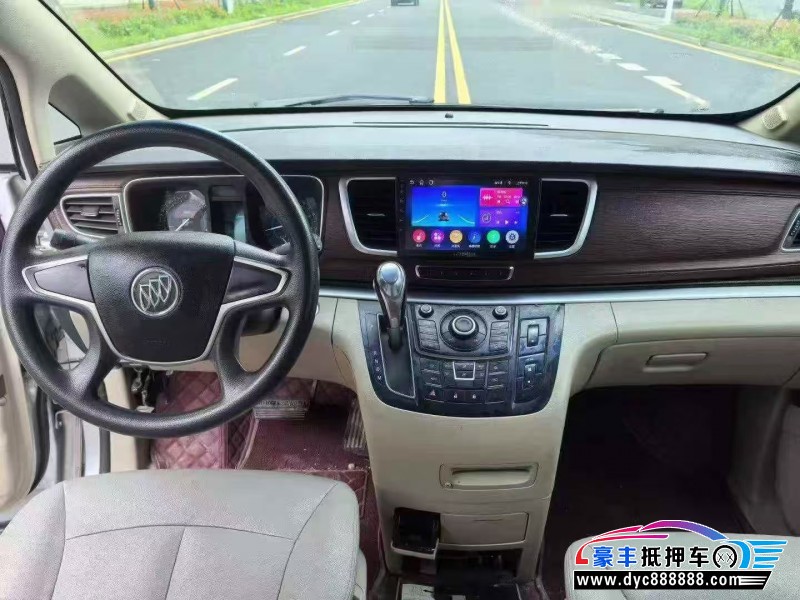 16年别克GL8轿车抵押车出售