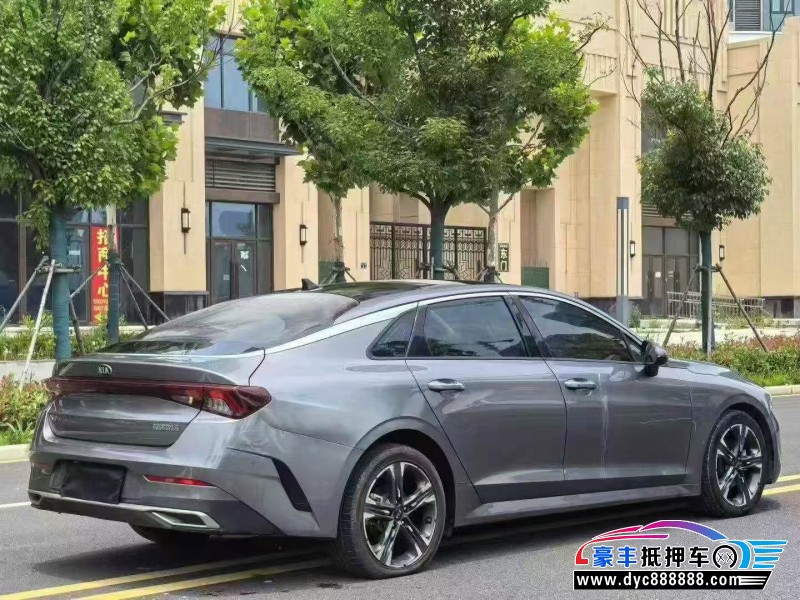 21年起亚K5轿车抵押车出售