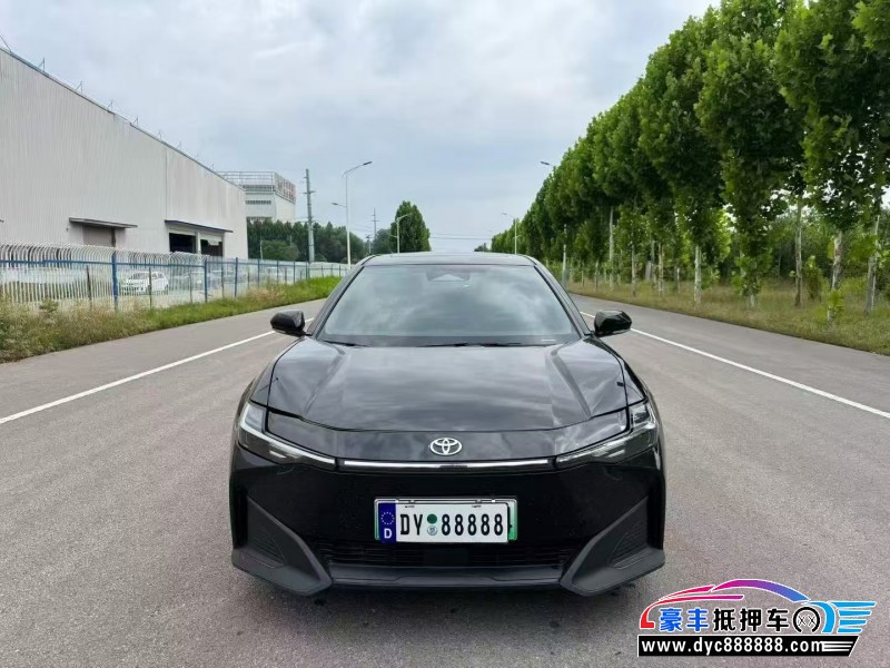 抵押车出售25年丰田BZ3轿车