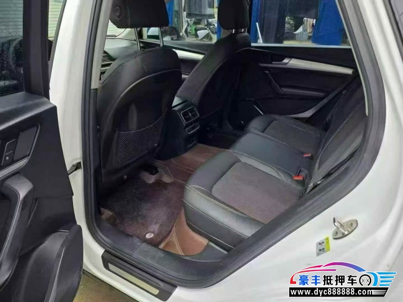 19年奥迪Q5轿车抵押车出售