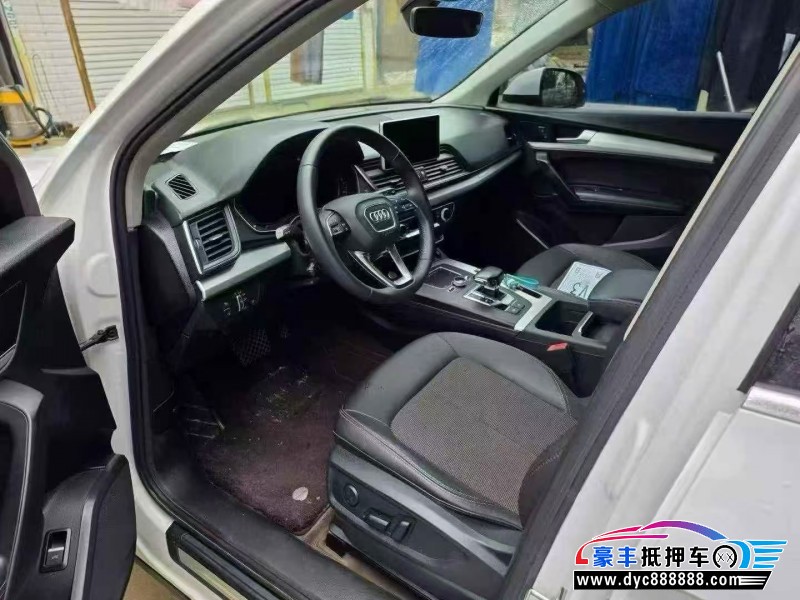 19年奥迪Q5轿车抵押车出售