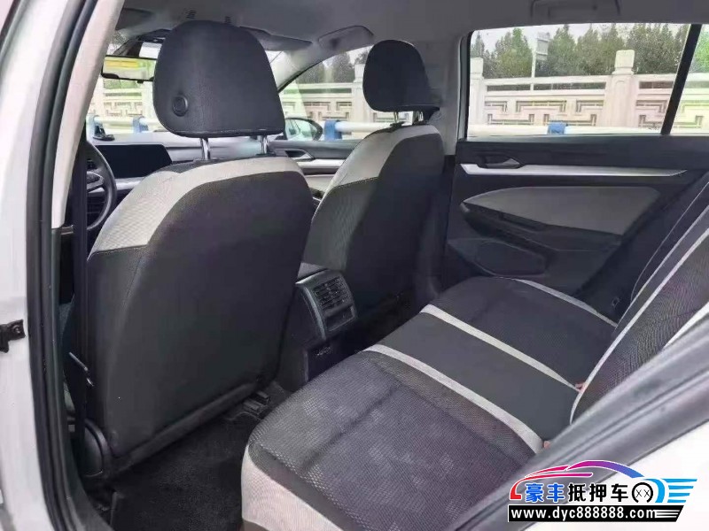 23年大众高尔夫轿车抵押车出售