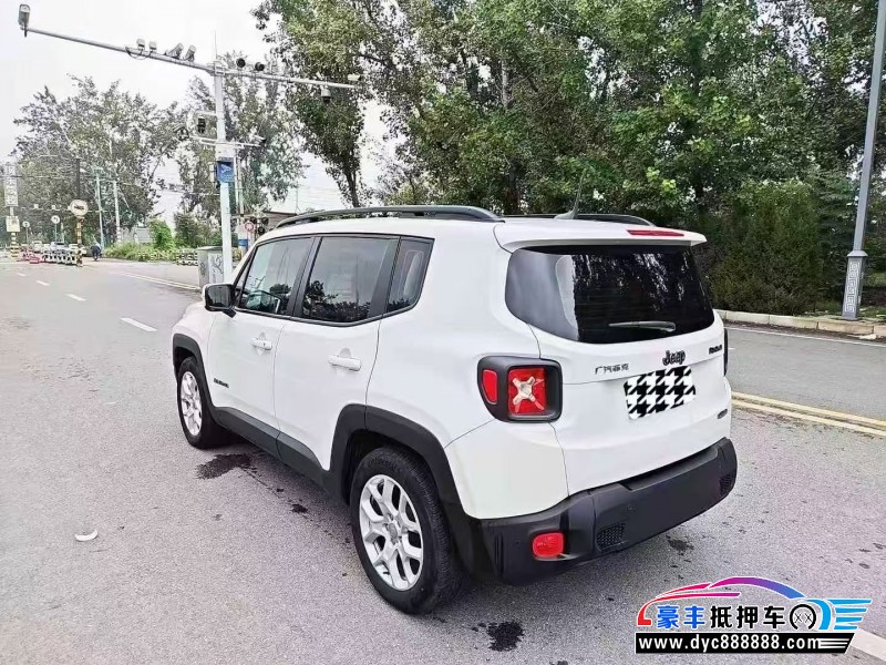 18年Jeep自由侠轿车抵押车出售