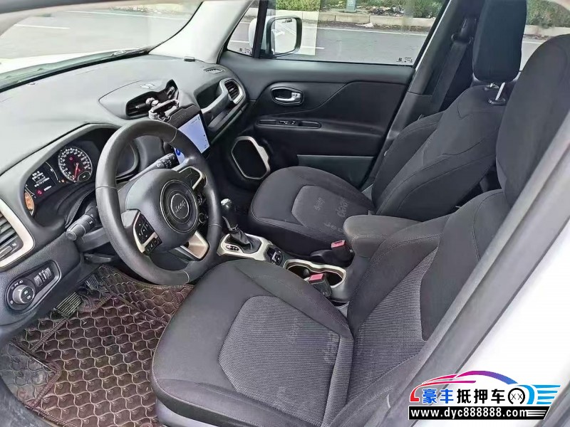 18年Jeep自由侠轿车抵押车出售