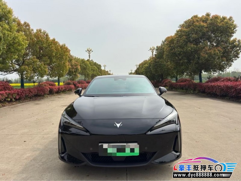 25年极狐阿尔法S轿车抵押车出售