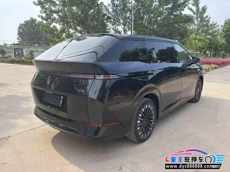 25年小鹏X9轿车抵押车出售