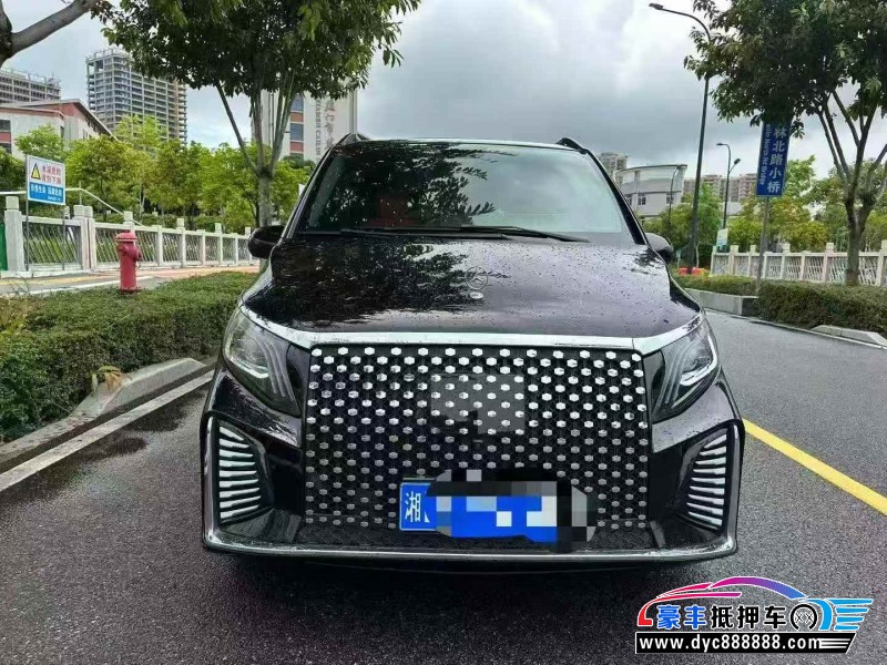 22年奔驰威霆轿车抵押车出售