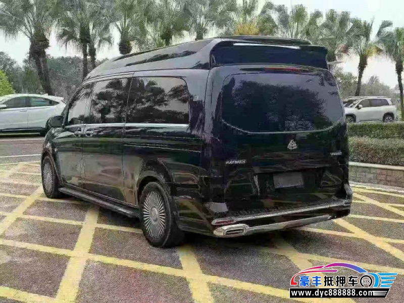 22年奔驰威霆轿车抵押车出售