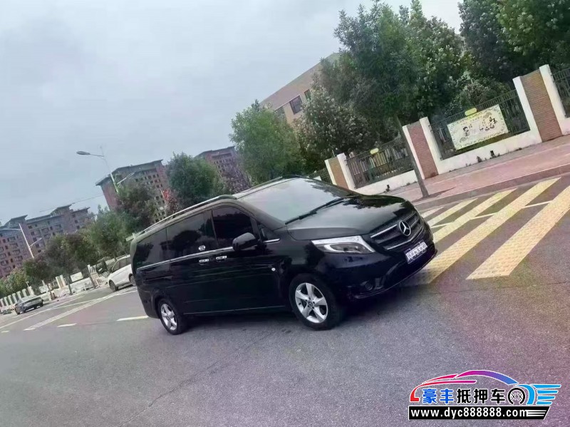 19年奔驰威霆轿车抵押车出售
