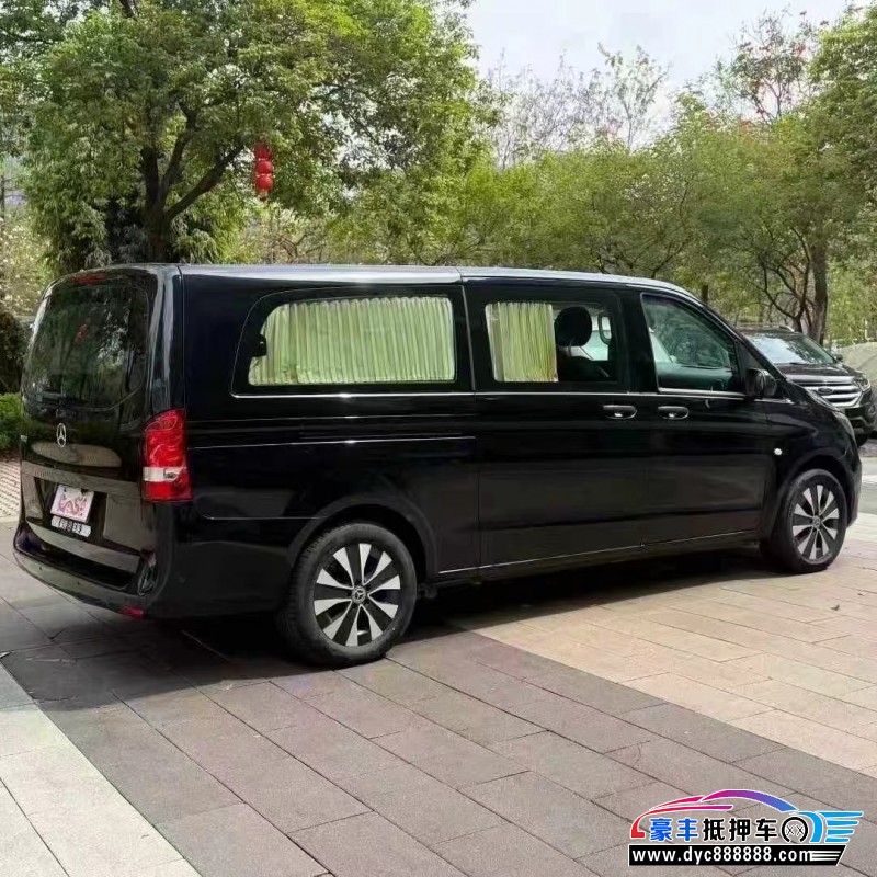 23年奔驰威霆轿车抵押车出售
