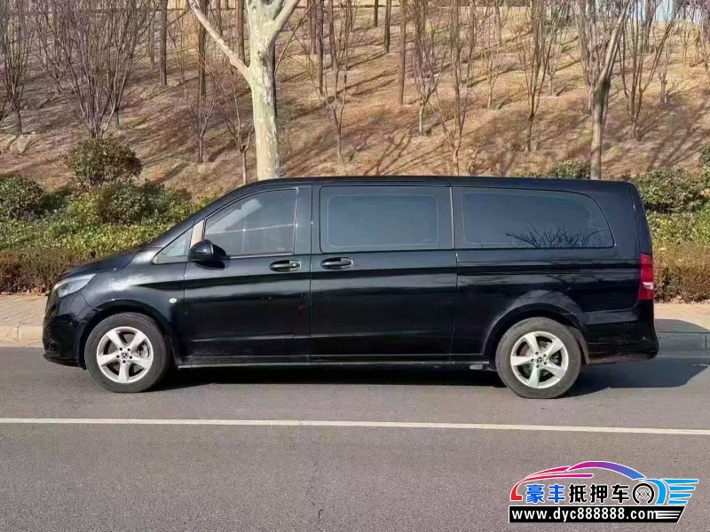 20年奔驰威霆轿车抵押车出售
