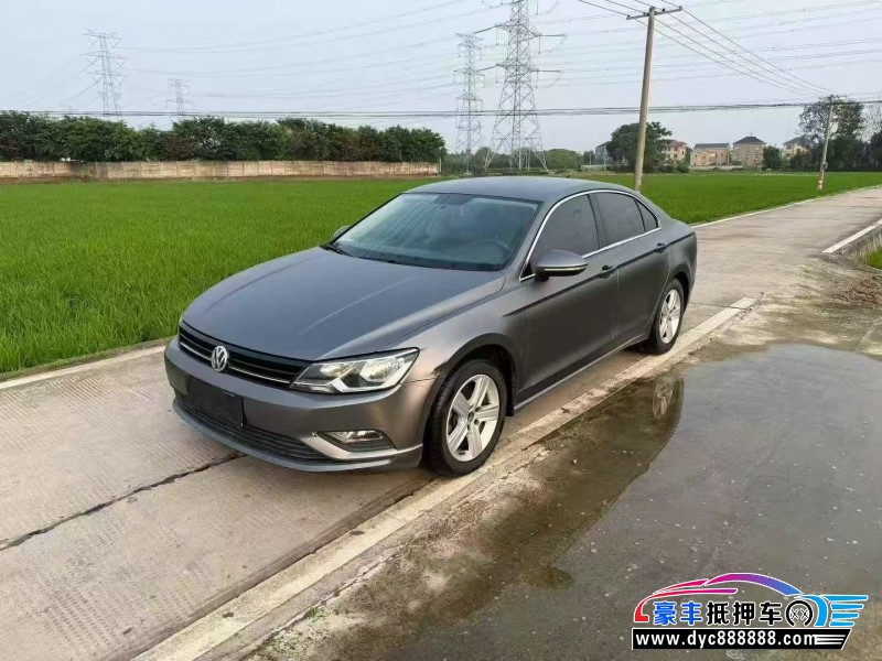 15年大众凌渡轿车抵押车出售