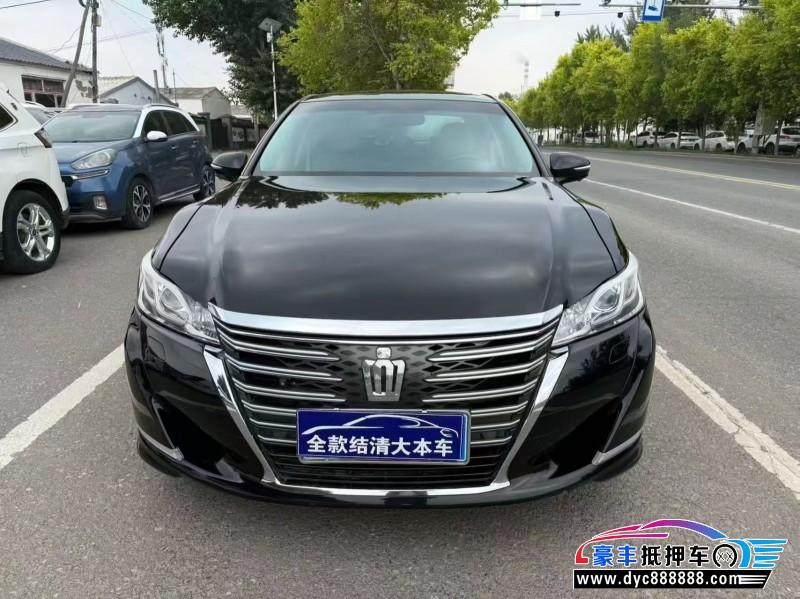 抵押车出售15年丰田皇冠轿车