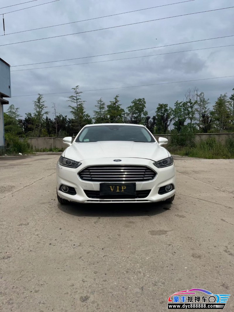 抵押车出售17年福特福睿斯轿车