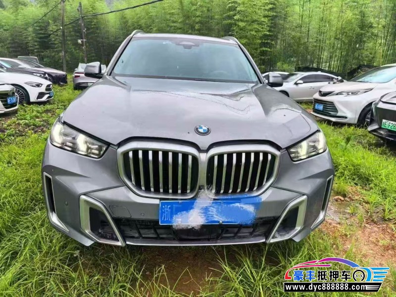 抵押车出售24年宝马X5轿车