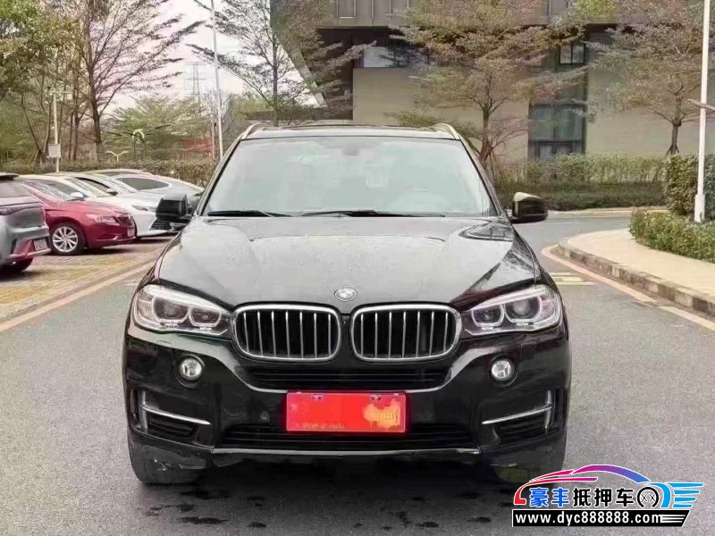 抵押车出售19年宝马X5轿车