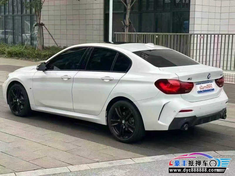 23年宝马1系轿车抵押车出售