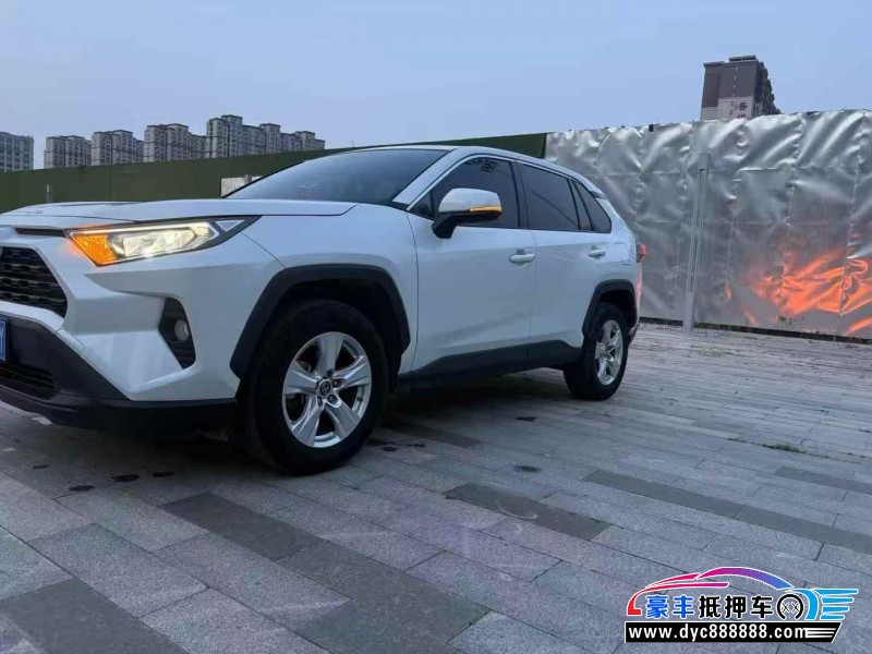 23年丰田RAV4轿车抵押车出售