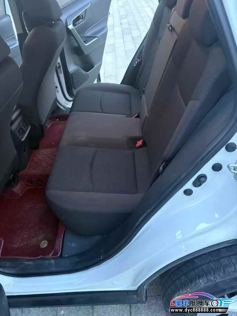 23年丰田RAV4轿车抵押车出售