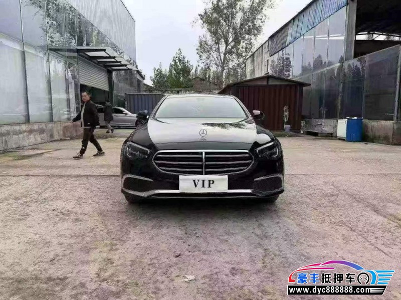 22年奔驰E轿车抵押车出售
