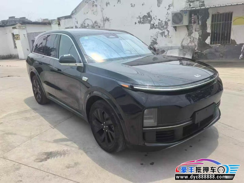 24年理想L8轿车抵押车出售