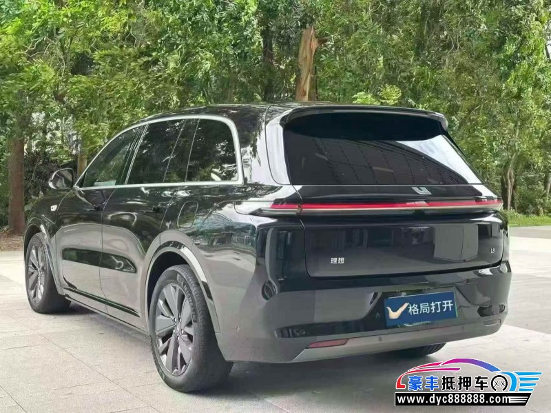 25年理想L8轿车抵押车出售