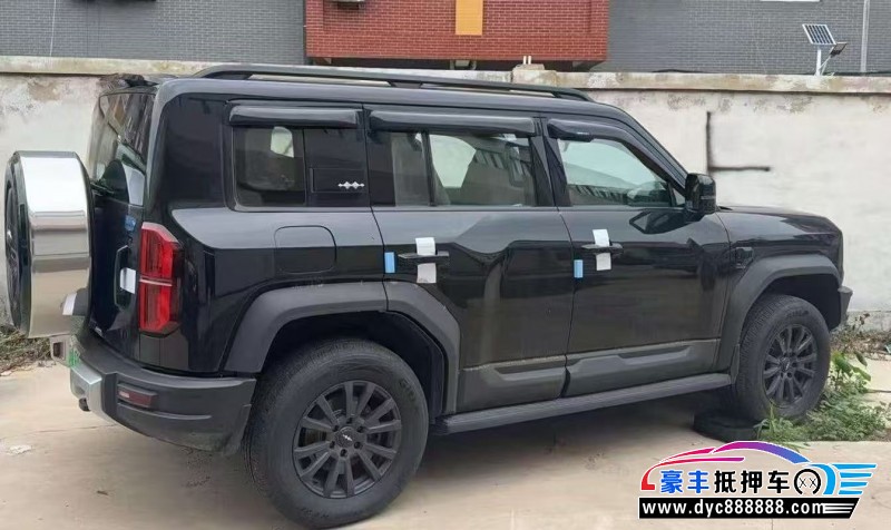 25年方程豹5轿车抵押车出售