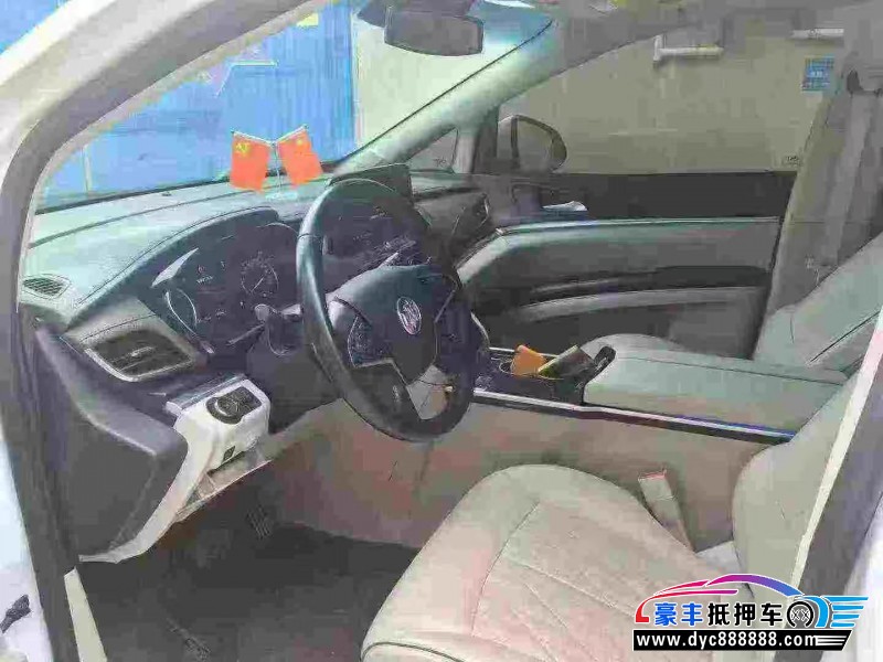 22年别克GL8轿车抵押车出售