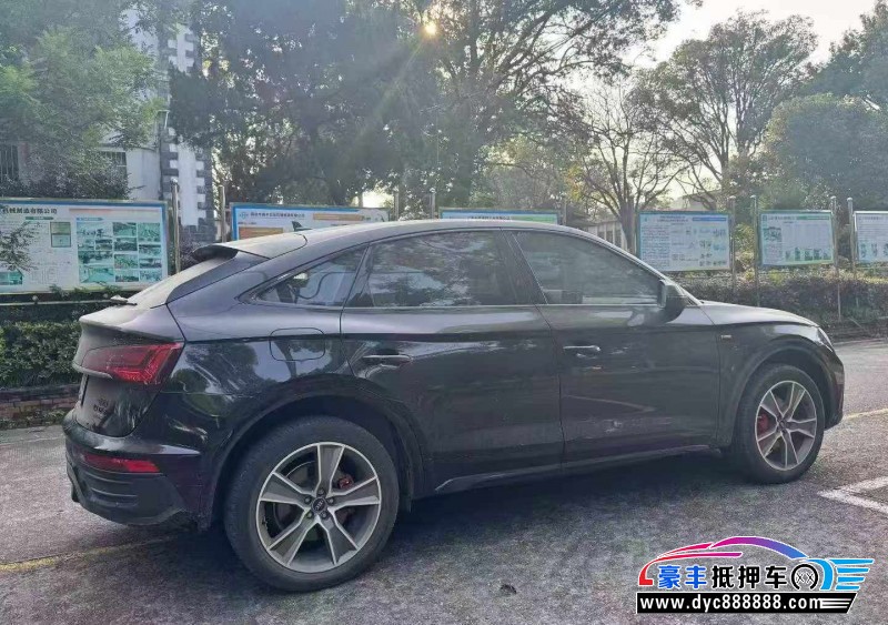 23年奥迪Q5轿车抵押车出售