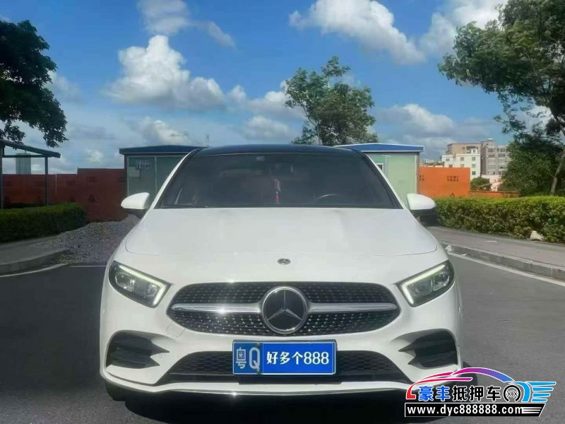 23年奔驰A轿车抵押车出售