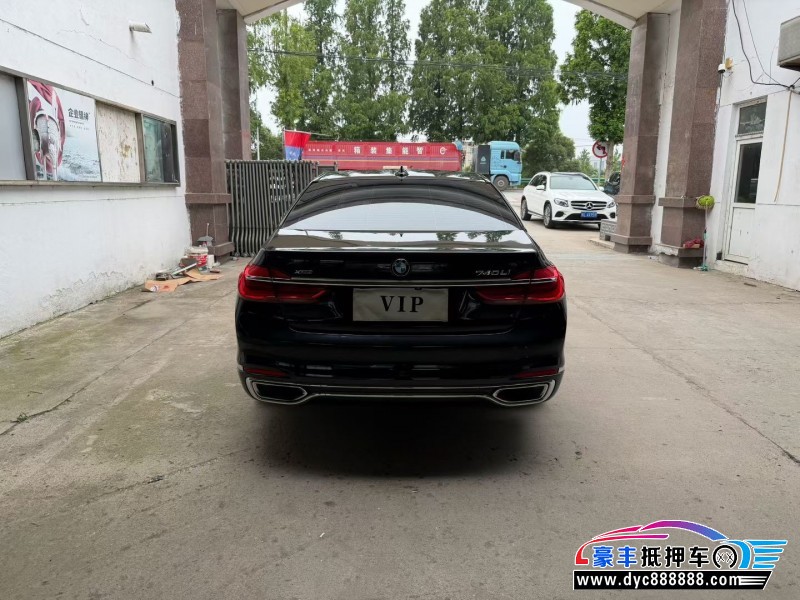 17年宝马7系轿车抵押车出售