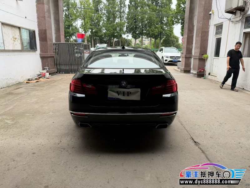 17年宝马5系轿车抵押车出售