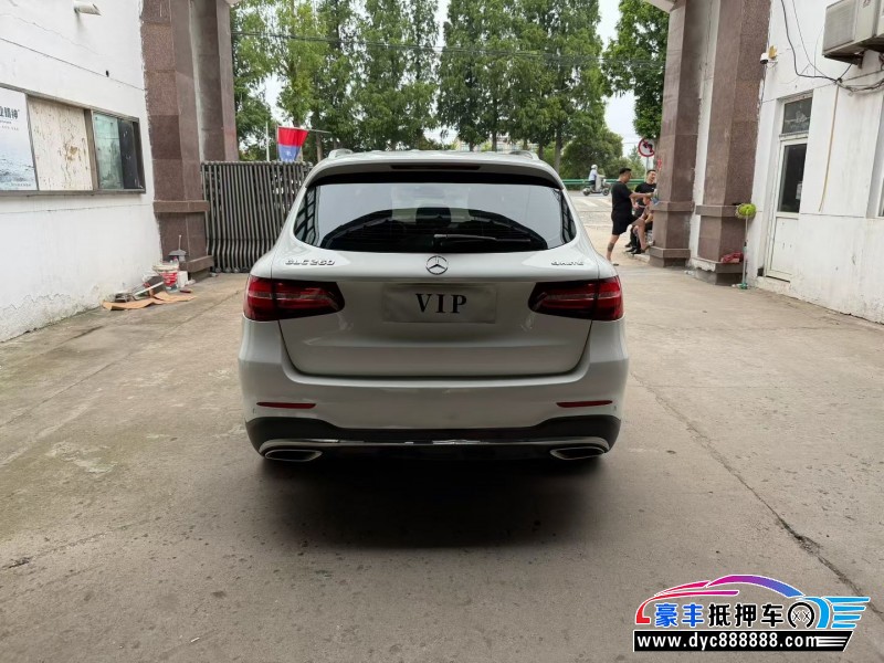 17年奔驰GLC轿车抵押车出售