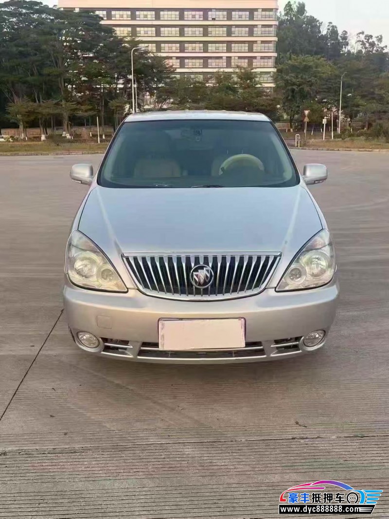 17年别克GL8轿车抵押车出售