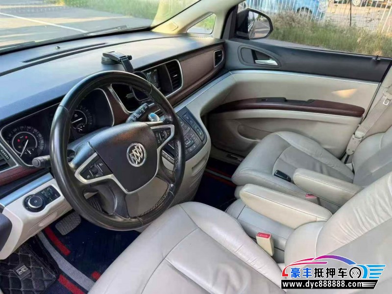 18年别克GL8轿车抵押车出售
