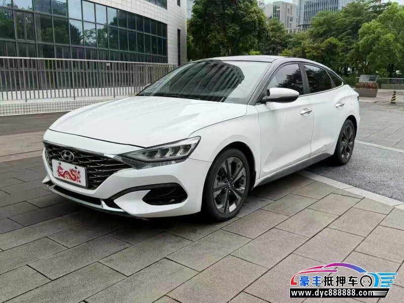 20年现代菲斯塔轿车抵押车出售
