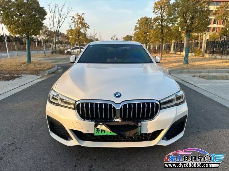 抵押车出售22年宝马5系轿车