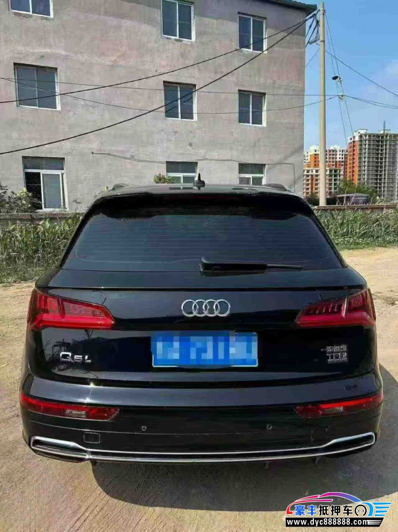 18年奥迪Q5轿车抵押车出售