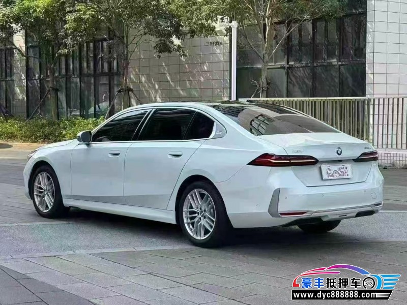 24年宝马5系轿车抵押车出售