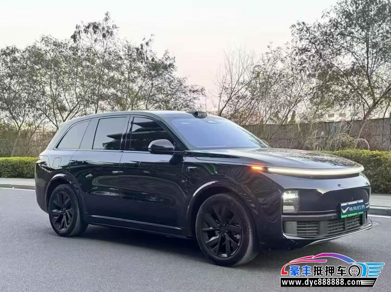 23年理想L8轿车抵押车出售